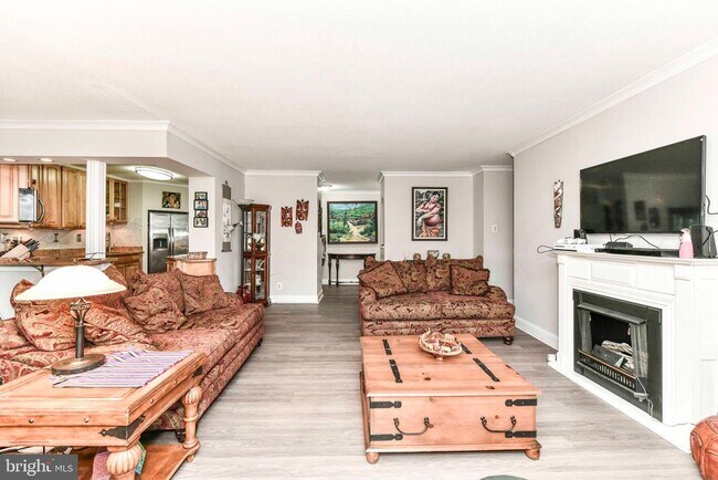 Building Photo - 309 Yoakum Pkwy