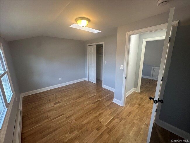 Building Photo - 11 Belfry Ln