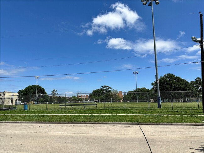 Building Photo - 1715 Moritz Dr