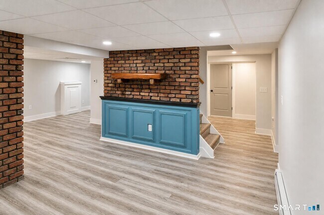 Building Photo - 90 Nantucket Dr