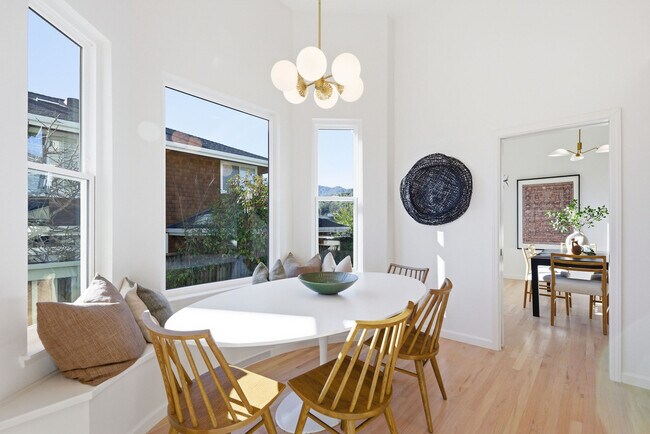 Building Photo - 15 Aaron Dr