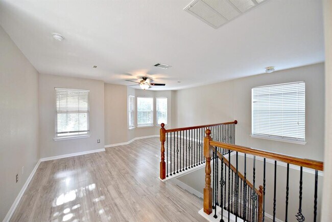 Building Photo - 2806 Stirrup Cove