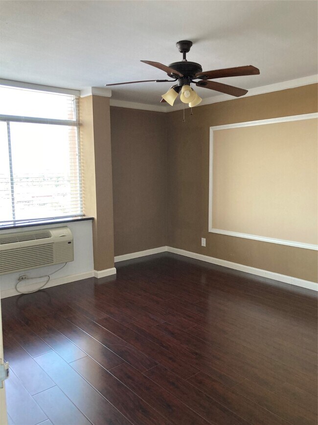 Building Photo - 7520 Hornwood Dr