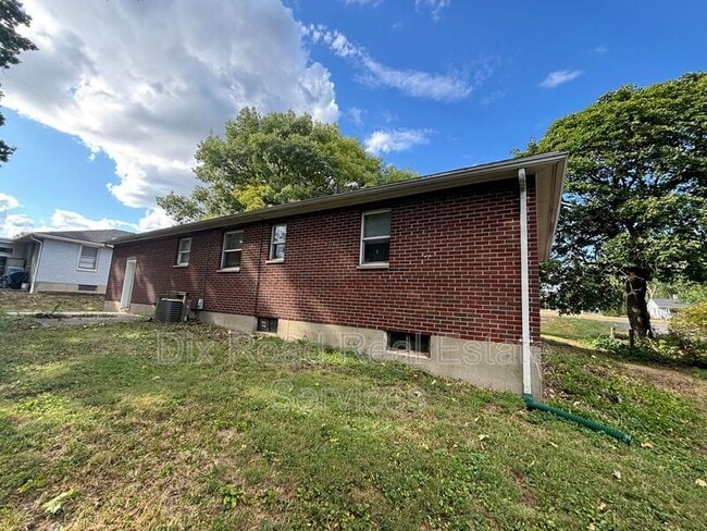 Building Photo - 4420 Roosevelt Blvd
