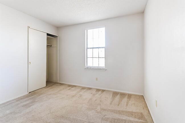 Building Photo - 4398 French Market Cir E
