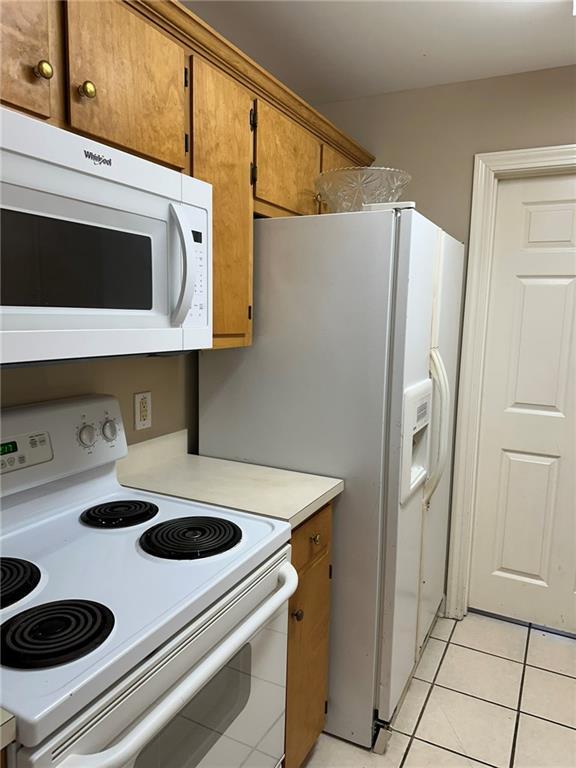 Building Photo - 231 Lakeview Dr