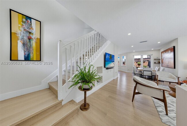 Building Photo - 4850 NW 108th Pl