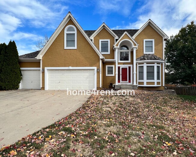 Primary Photo - Beautiful Overland Park w/ Wood Floors Thr...