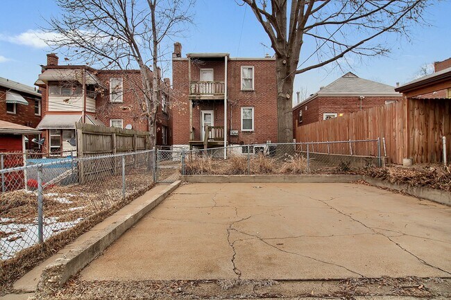 Building Photo - 3952 Potomac St