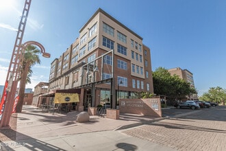 Building Photo - 1326 N Central Ave