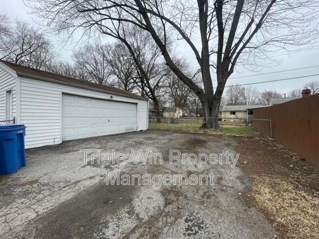 Building Photo - 915 Mullanphy Ln