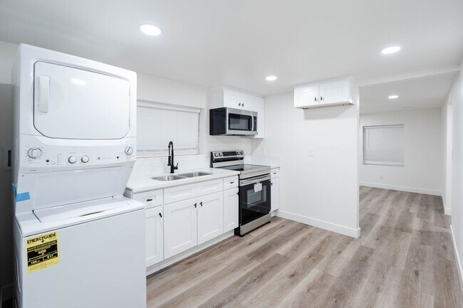 Building Photo - 35070 Ave B