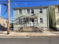 Building Photo - 402 S Washington St