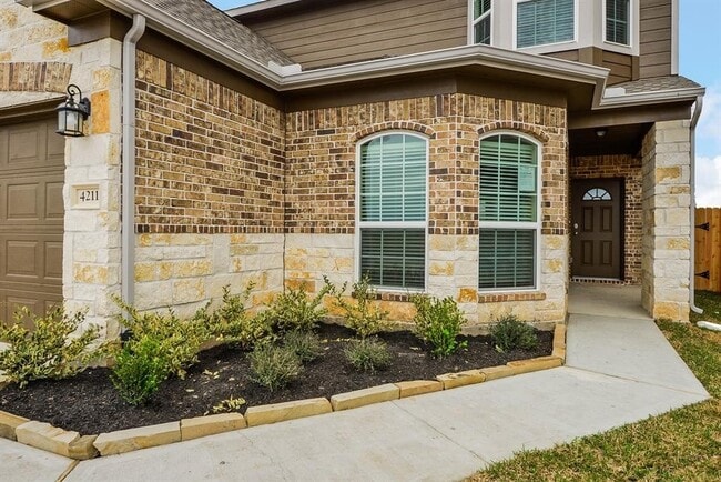 Building Photo - 4211 Fair Country Ln