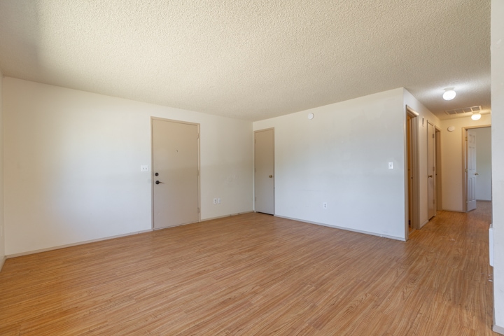 Building Photo - 113 SW Fleishauer Ln