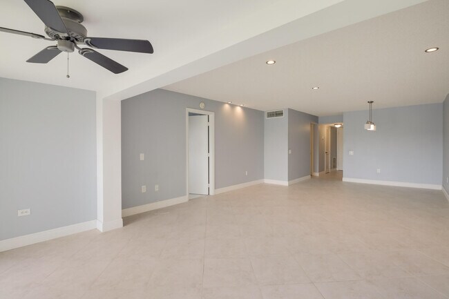 Building Photo - 4272 Deste Ct