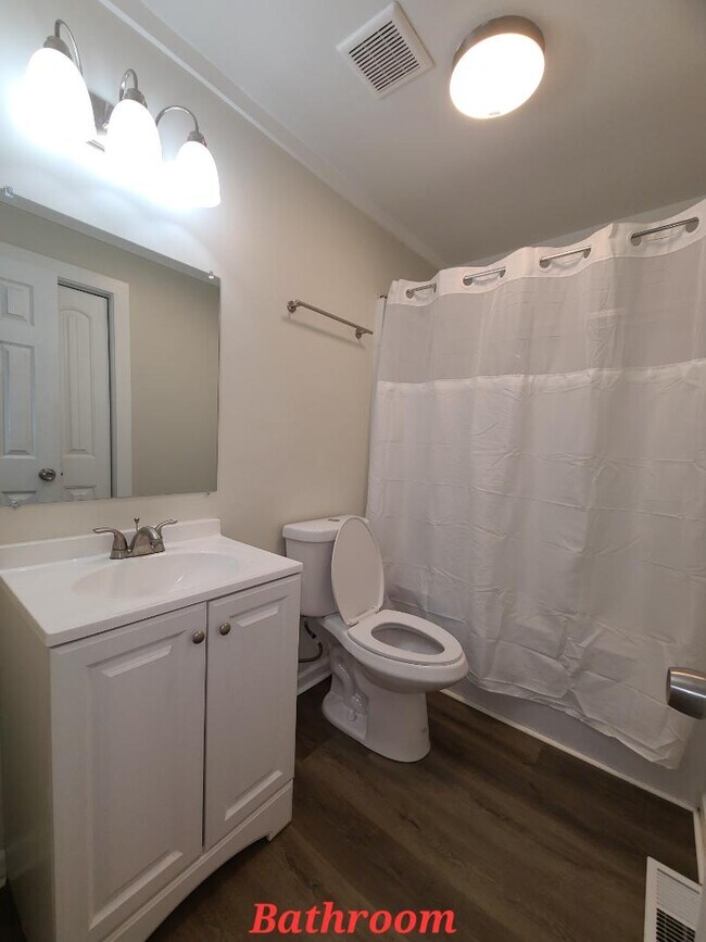 Building Photo - 1914 Dobbins Ave