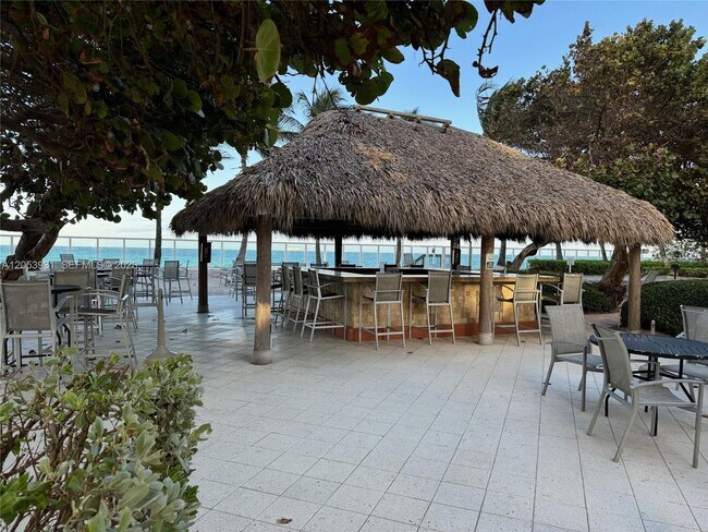 Building Photo - 3001 S Ocean Dr