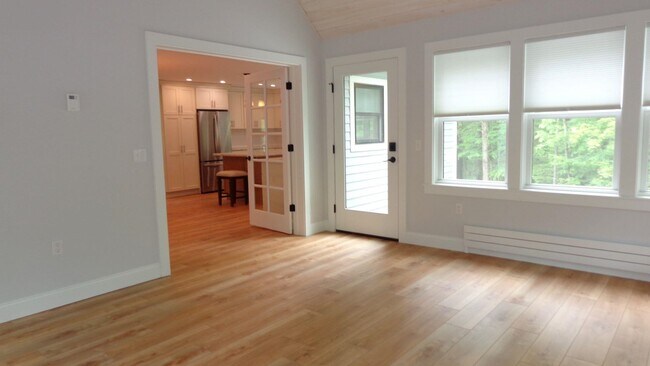 Building Photo - 112 Parkside Rd
