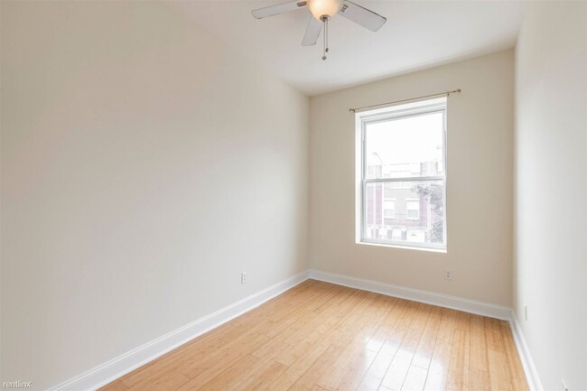 Building Photo - 3 br, 2 bath Triplex - 1619 DIAMOND ST Unit B