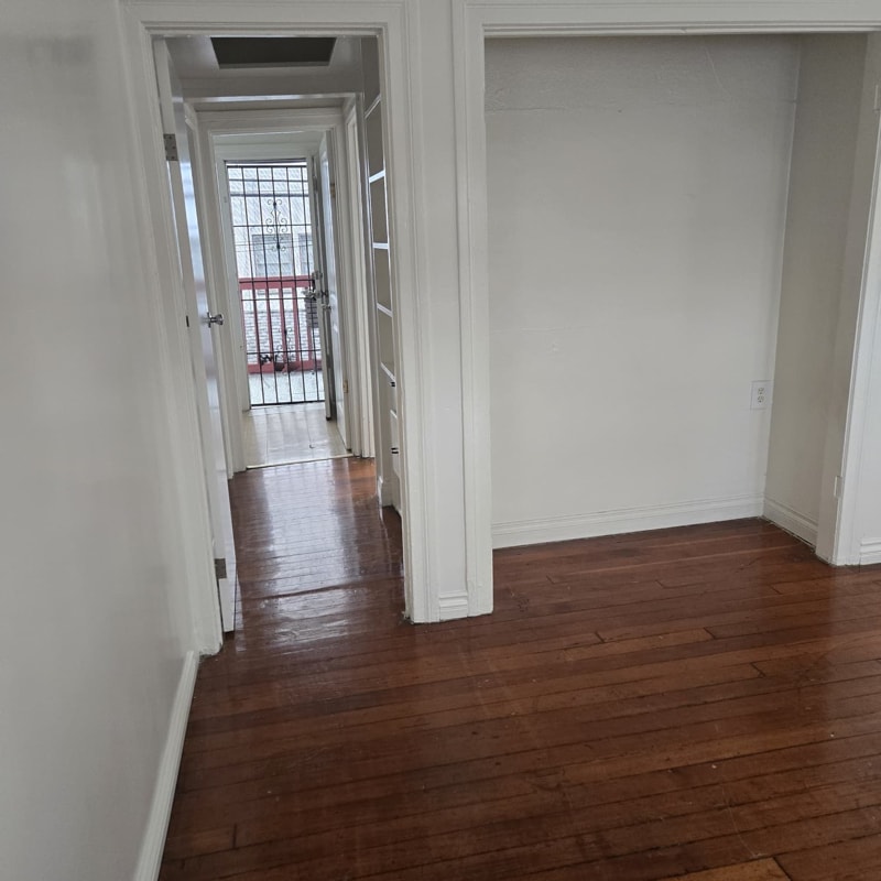 Building Photo - 833 N Formosa Ave