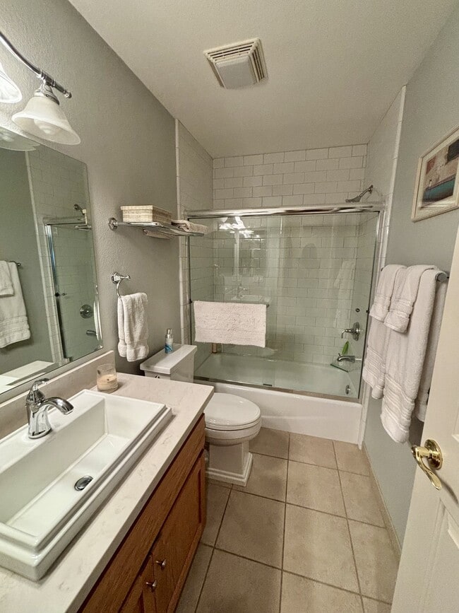Building Photo - 901 Morgan Ranch Dr