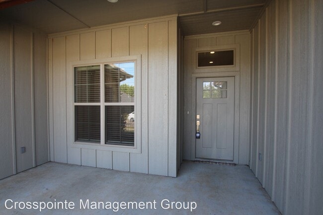 Building Photo - 4 br, 2.5 bath House - 1243 Nate Circle