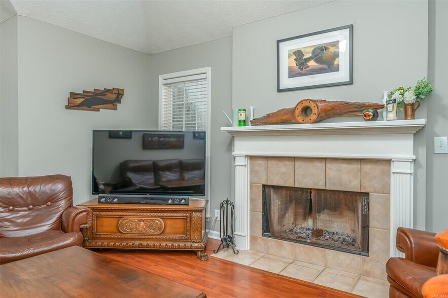 Building Photo - 9211 Hanston Pl