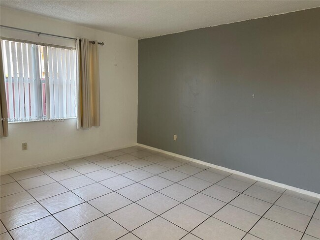 Building Photo - 9972 SW 88th St