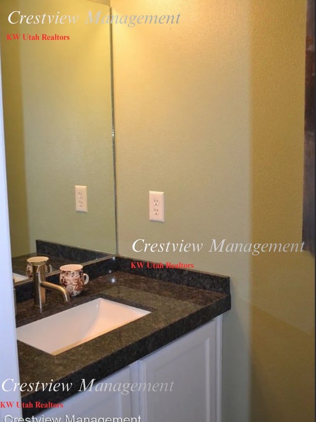 Building Photo - Beautiful 3-Bedroom Home in Daisyfield – Your Next Home Awaits