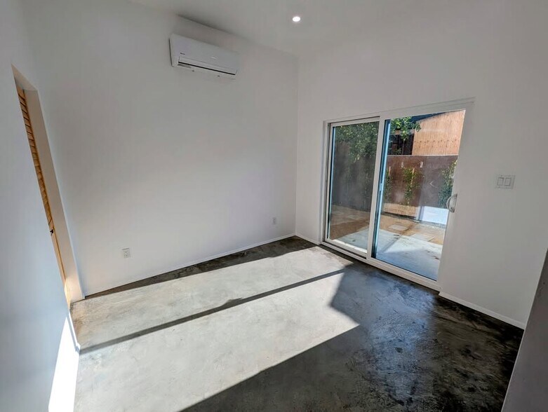 Building Photo - 720 San Pascual Ave