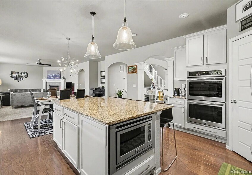 Building Photo - 8835 Foxfire St
