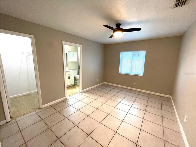 Building Photo - 3261 Bo Jeremy Dr