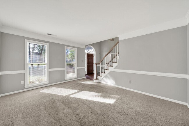Building Photo - Charming home in South Charlotte
