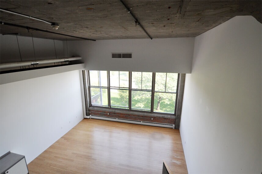 Building Photo - 156 Porter St