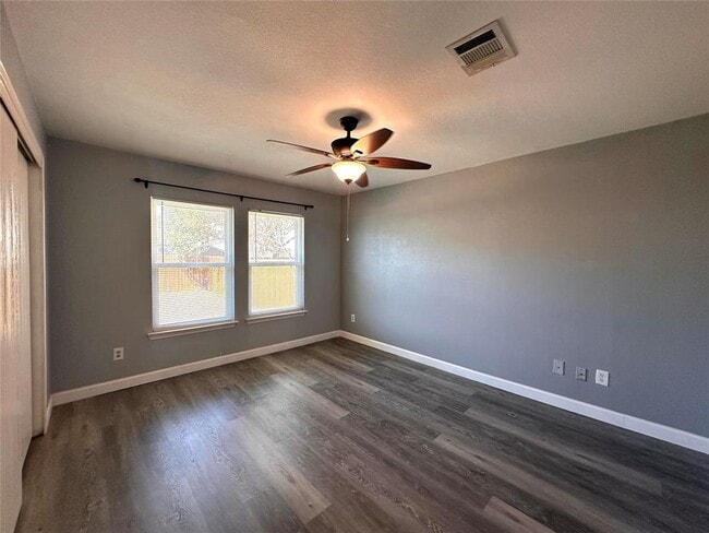 Building Photo - 5604 Man O War Dr