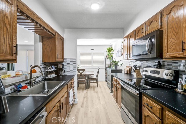 Building Photo - 12400 Montecito Rd