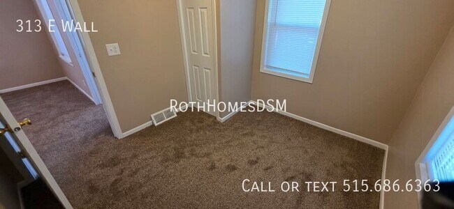 Building Photo - 313 E Wall-