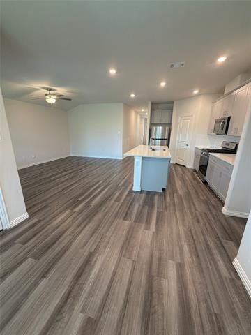 Building Photo - 10508 Big Lagoon Dr