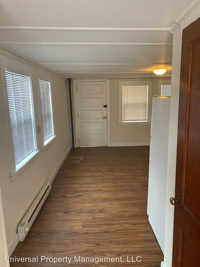 Building Photo - 24 Allen St