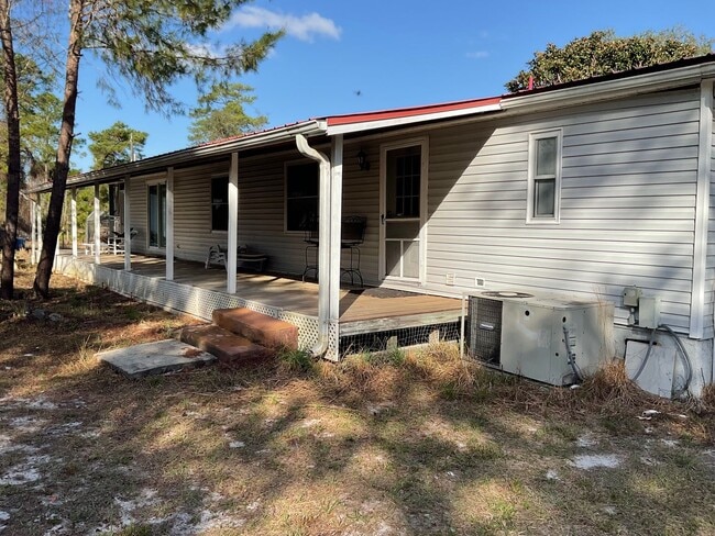 Building Photo - Amazing semi private secluded property