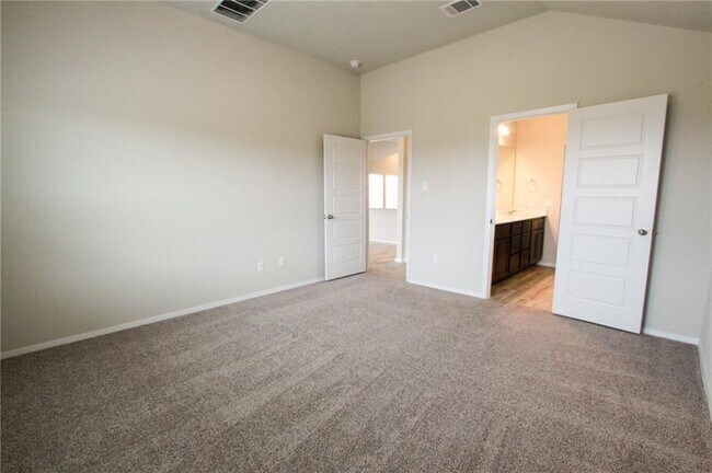 Building Photo - 1212 Low Branch Ln
