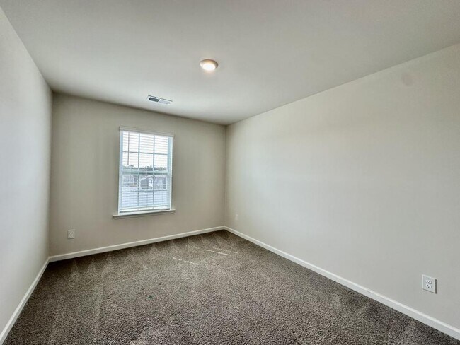 Building Photo - 1339 Mifflin Ln