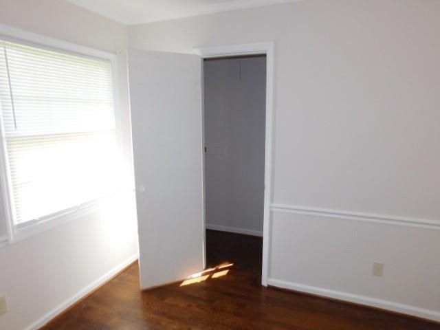 Building Photo - 879 Forest Ridge Dr SE
