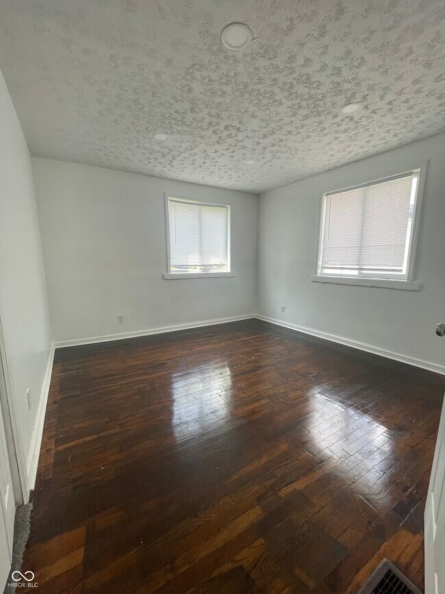 Building Photo - 2908 Hillside Ave