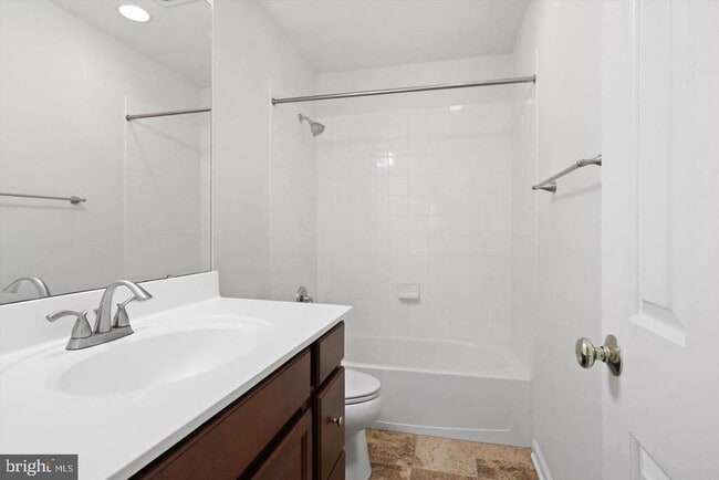 Building Photo - 5439 Plymouth Meadows Ct