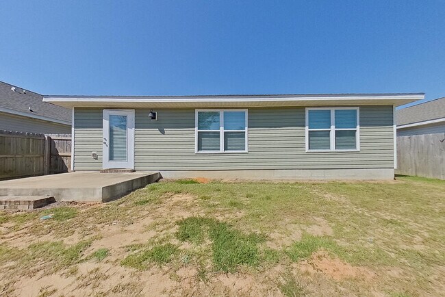 Building Photo - 4780 Malay Cir