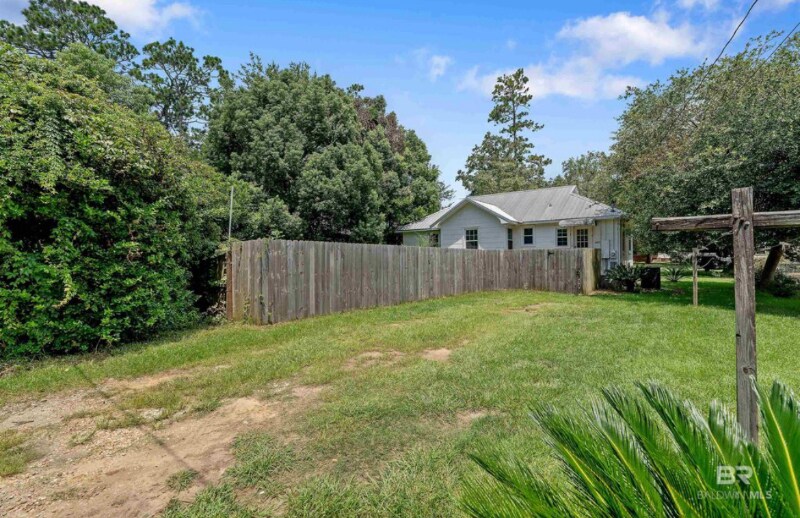 Building Photo - 402 E Orange Ave