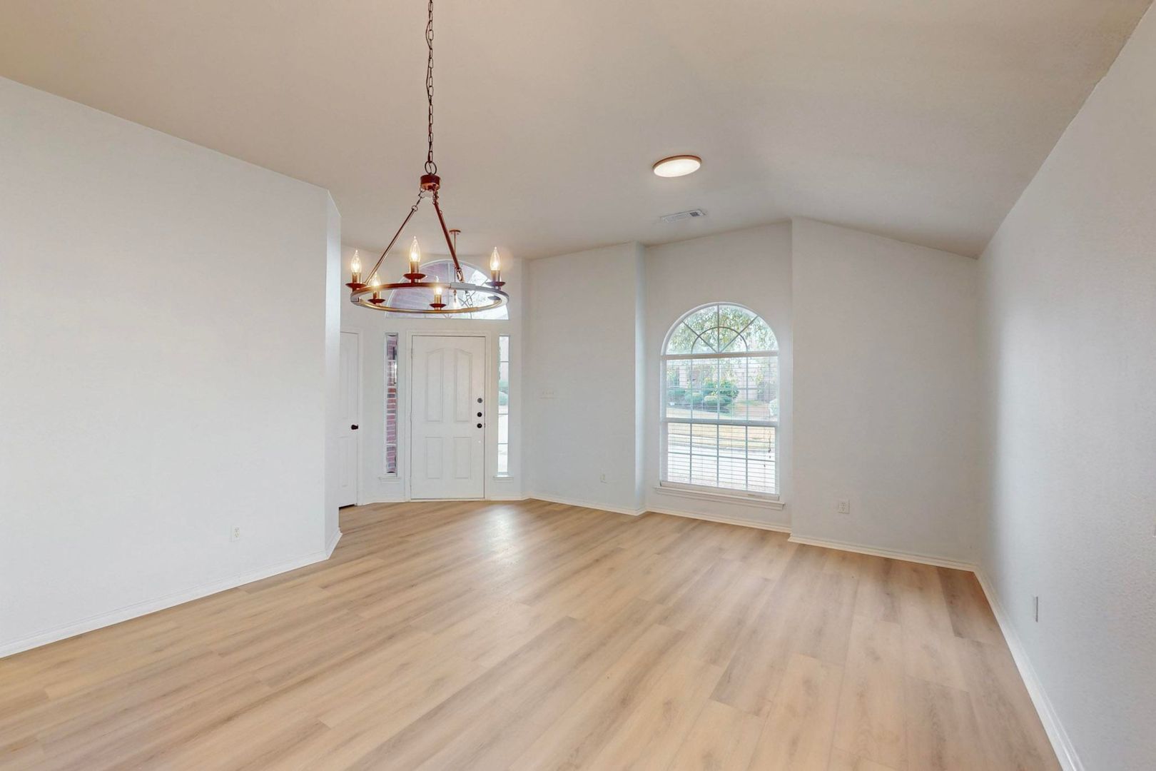 Building Photo - 4817 Valley Springs Trail