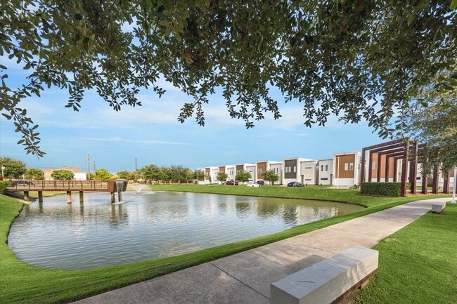 Building Photo - 2204 Cortijo Pl